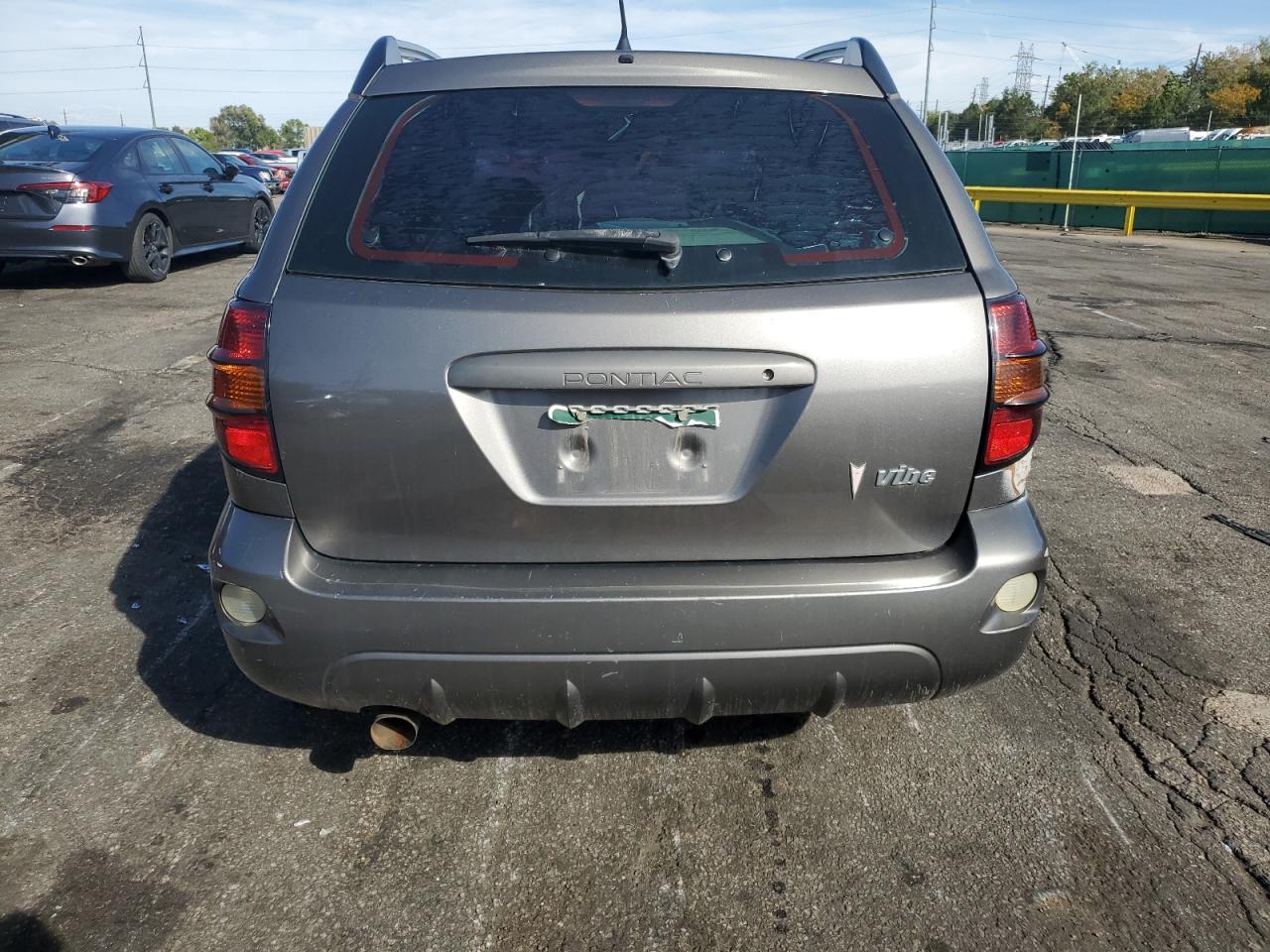 2005 Pontiac Vibe - Image 6