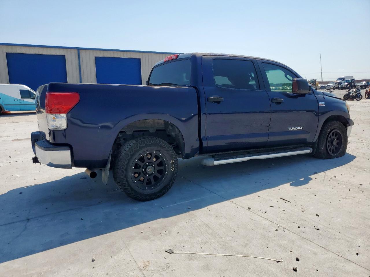 2010 Toyota Tundra Crewmax Sr5 - Image 3