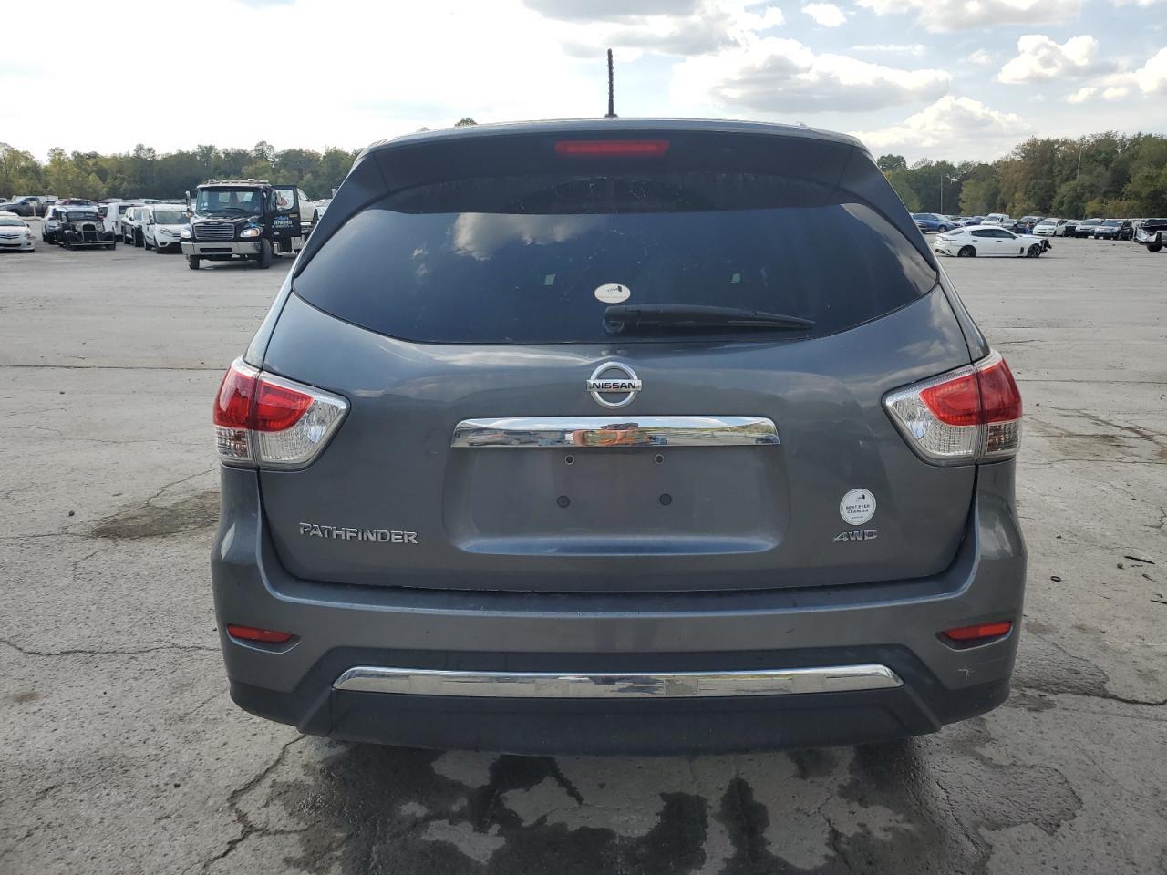 2015 Nissan Pathfinder S - Фото 6