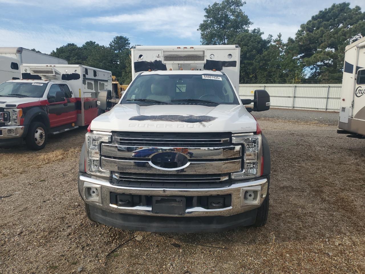 2017 Ford F550 Super Duty - Фото 5