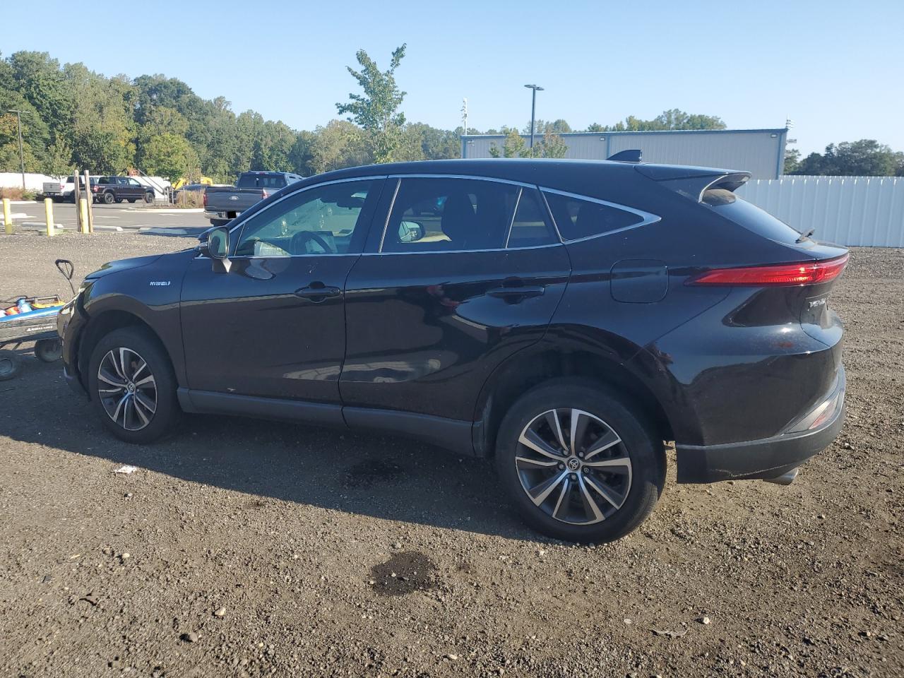2021 Toyota Venza Le - Image 2