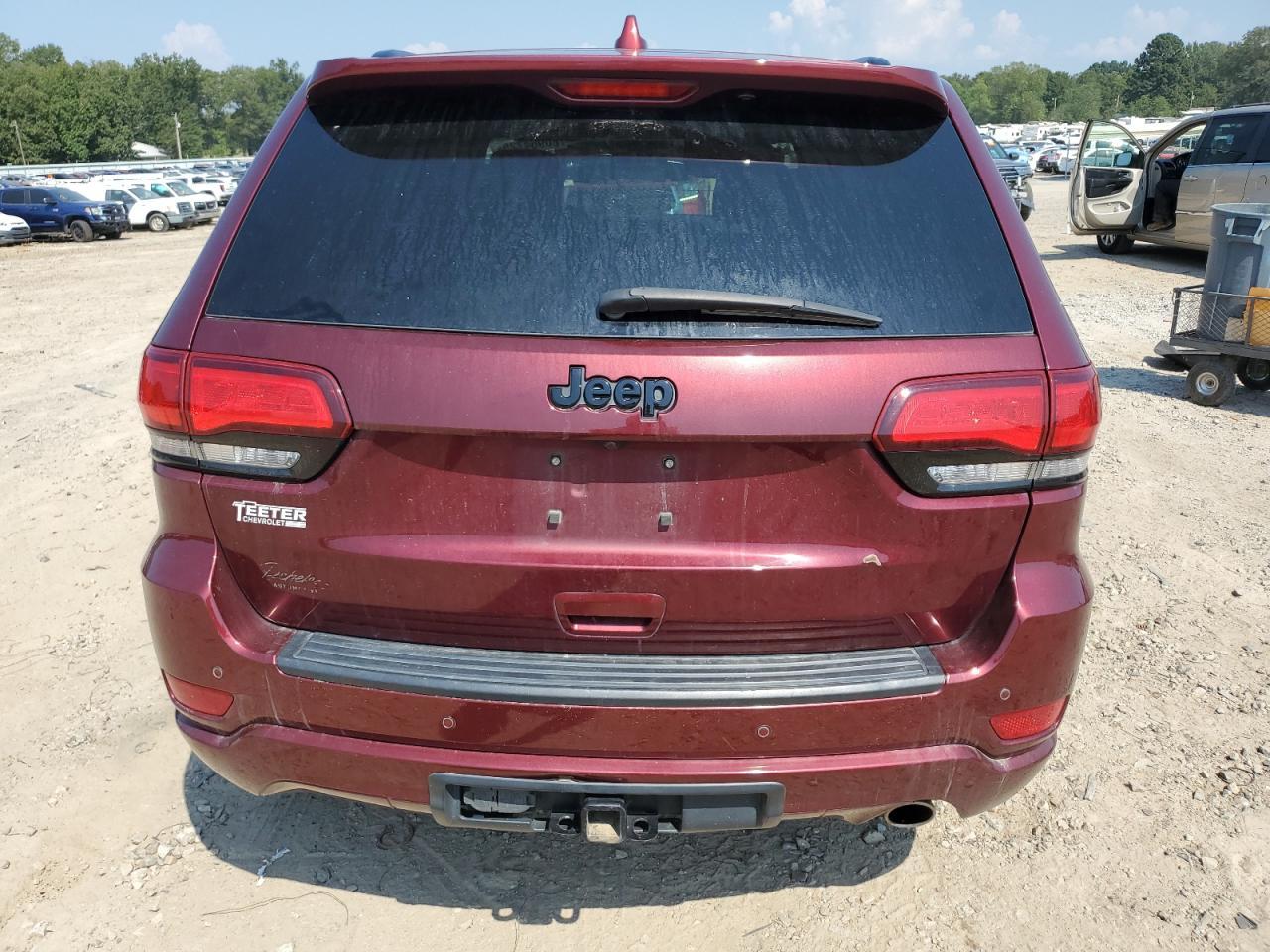 2020 Jeep Grand Cherokee Laredo - Image 6