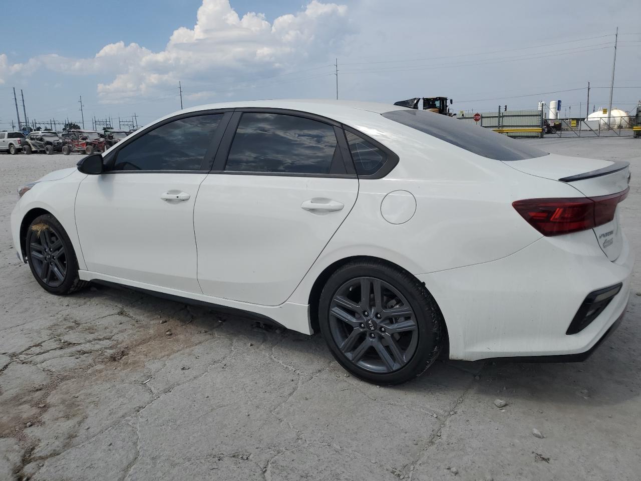 2021 Kia Forte Gt Line - Image 2