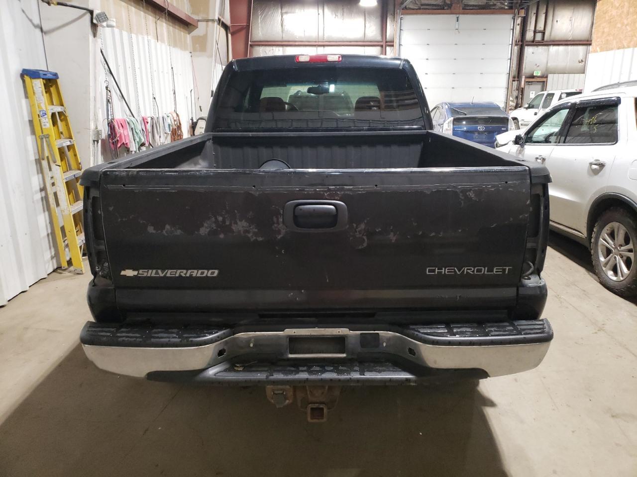 2004 Chevrolet Silverado K2500 Heavy Duty - Фото 6