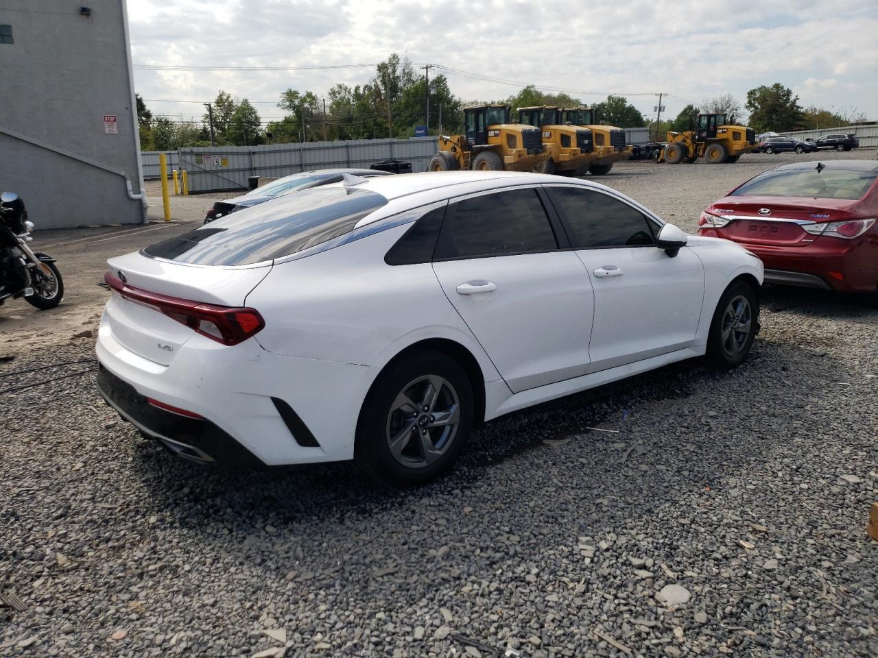 2021 Kia K5 Lxs - Фото 3