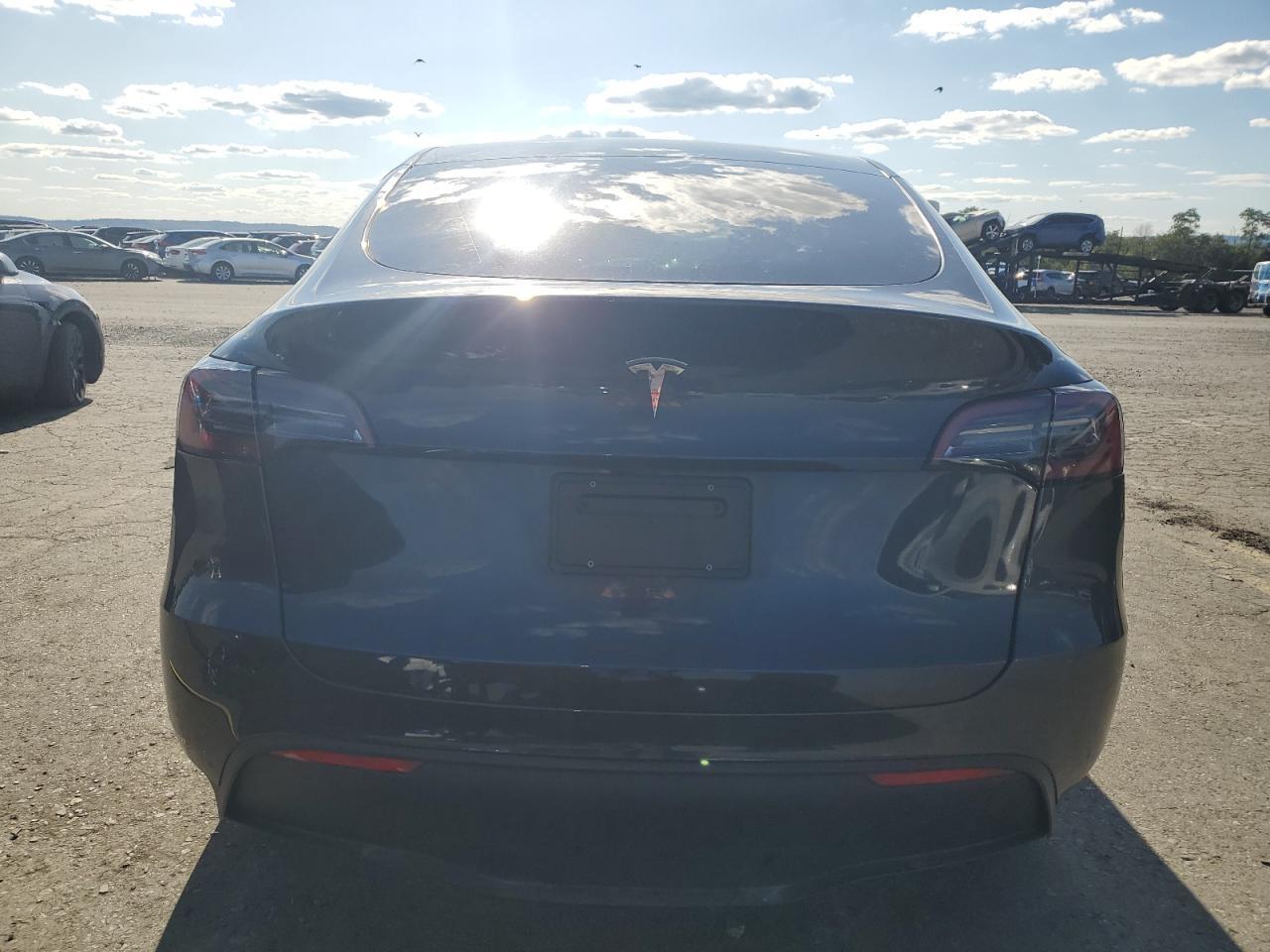 2024 Tesla Model Y - Фото 6