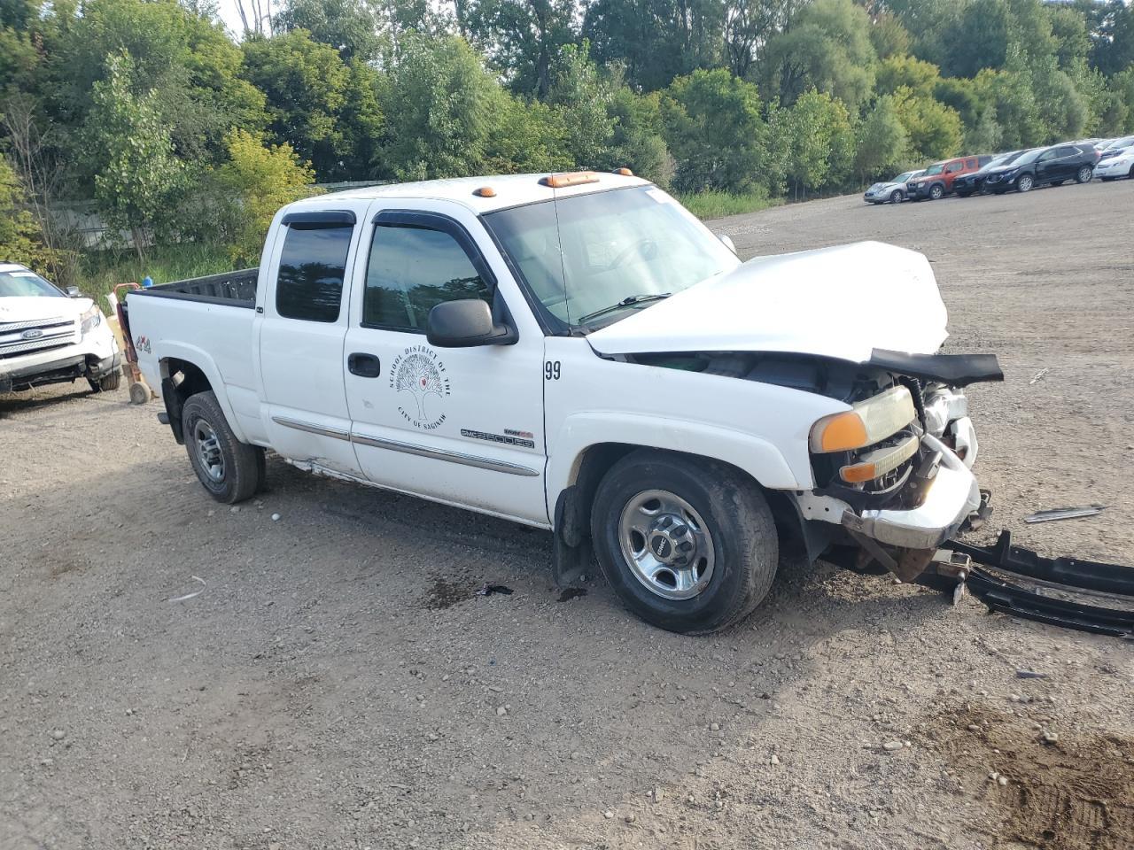 2003 GMC Sierra 2500 - Фото 4