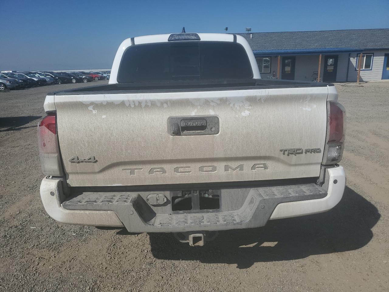 2017 Toyota Tacoma Double Cab - Фото 6