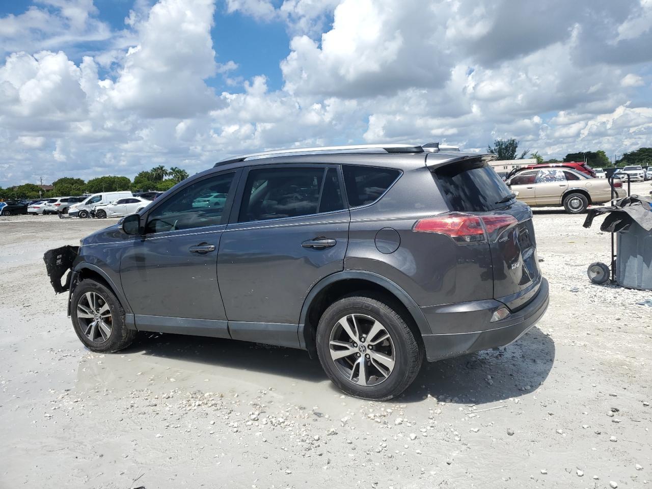 2017 Toyota Rav4 Xle - Фото 2