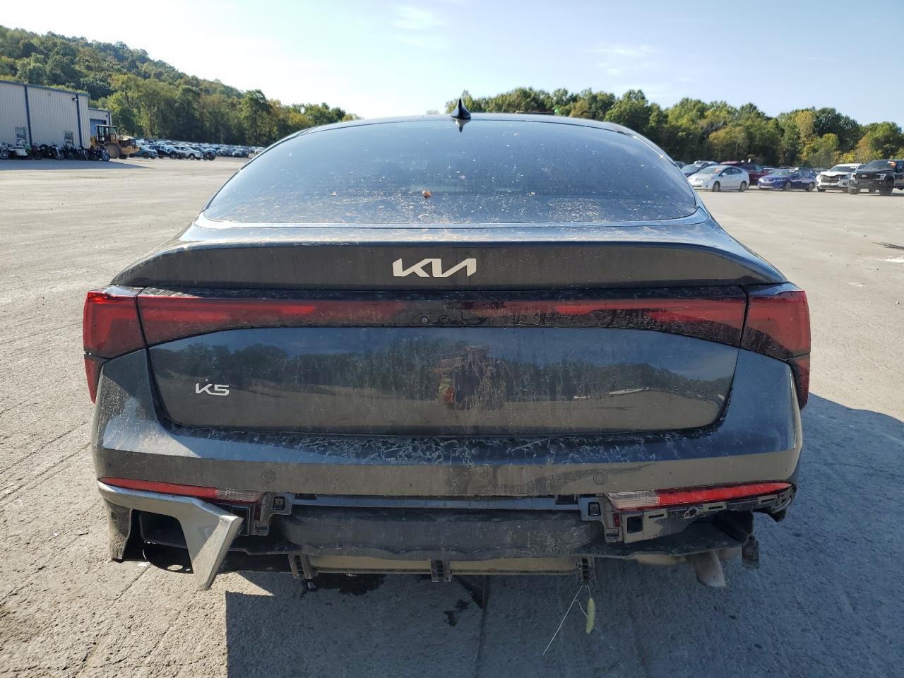 2025 Kia K5 Lxs - Image 6