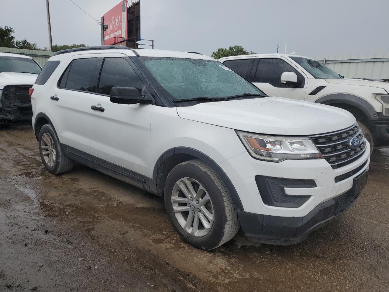 2017 Ford Explorer - Image 4