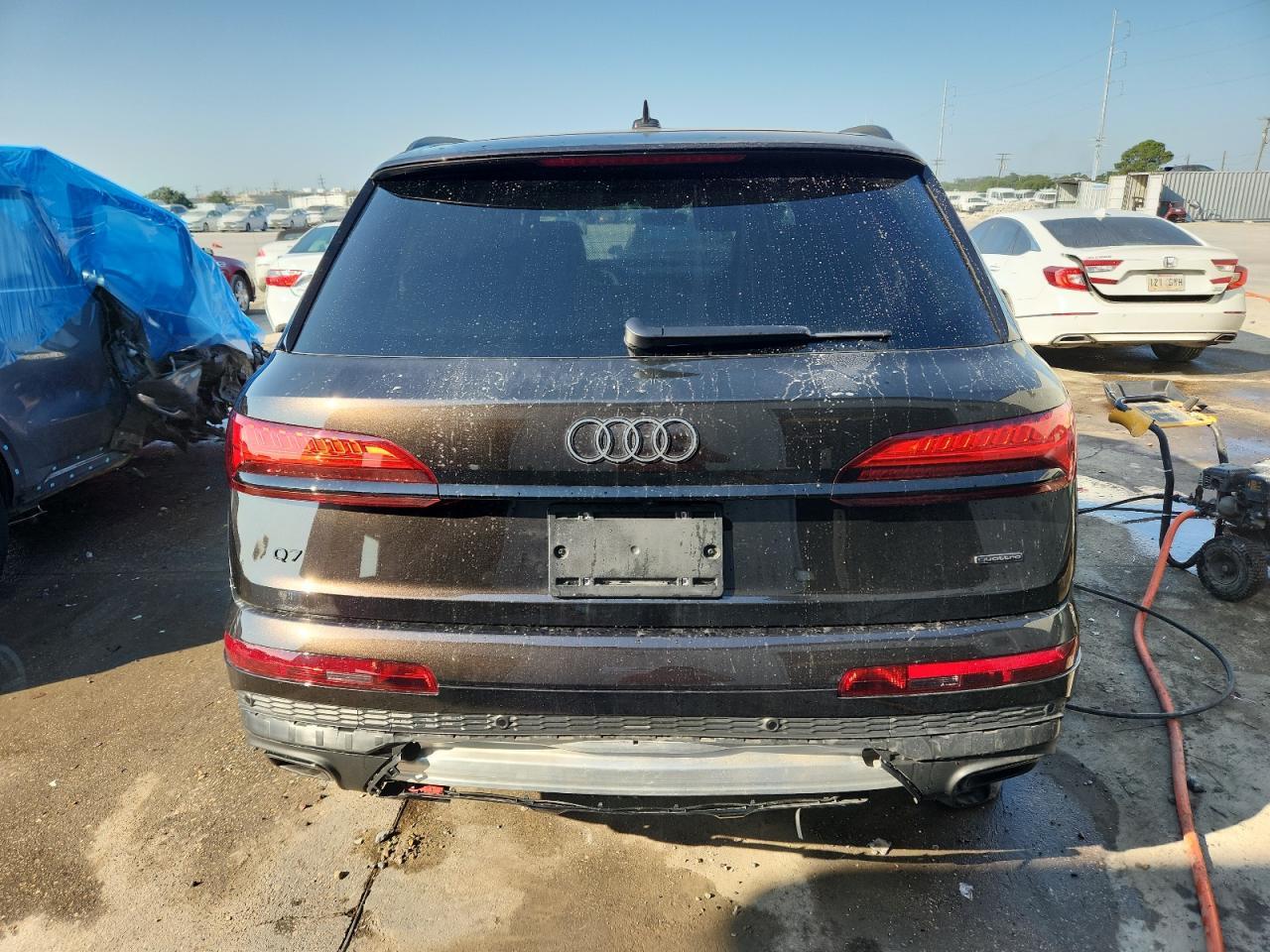 2025 Audi Q7 Prestige - Фото 6