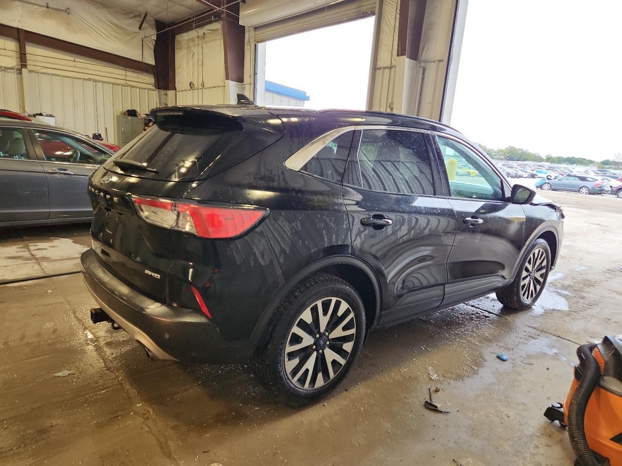 2020 Ford Escape Sel - Фото 3