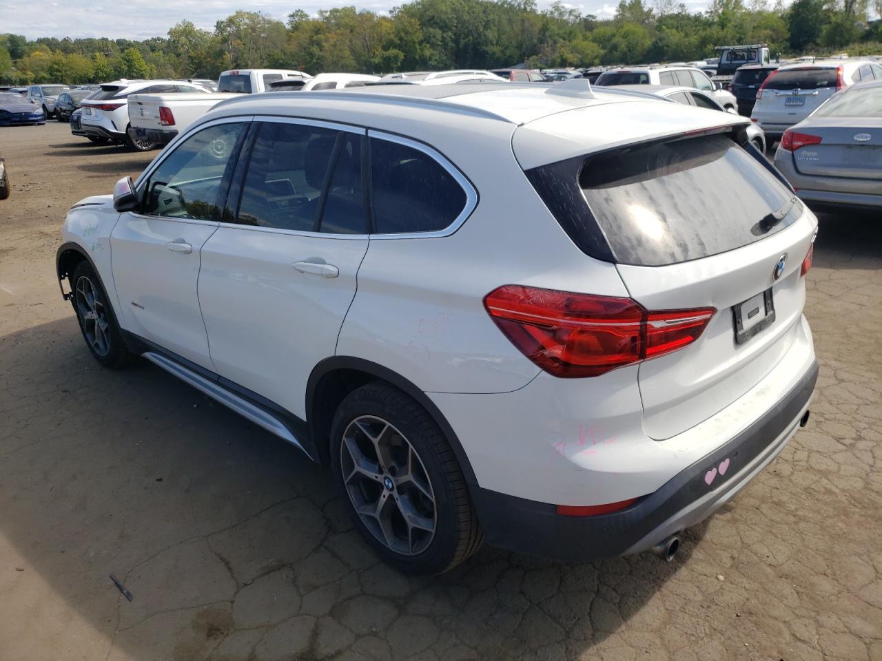 2017 BMW X1 xDrive28I - Фото 2