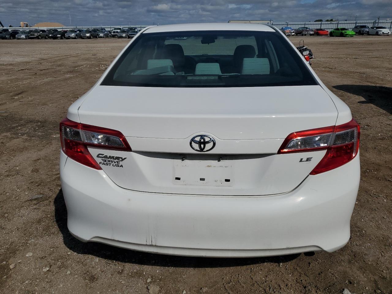 2014 Toyota Camry L - Фото 6