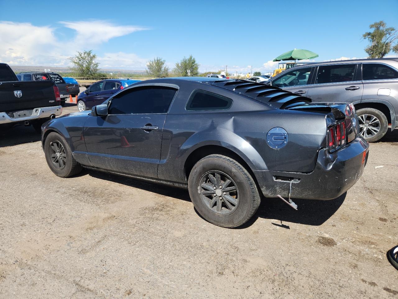 2007 Ford Mustang - Image 2