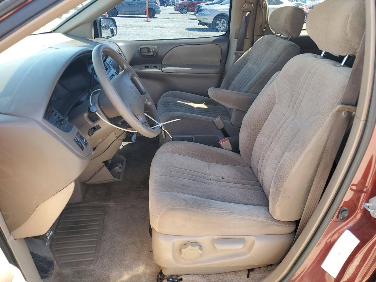 2003 Toyota Sienna Ce - Image 7