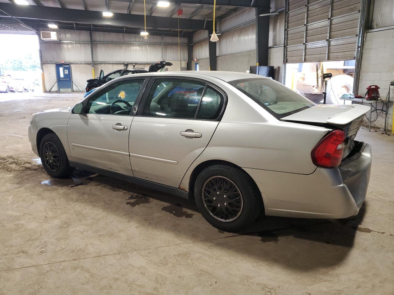 2007 Chevrolet Malibu Ls - Фото 2