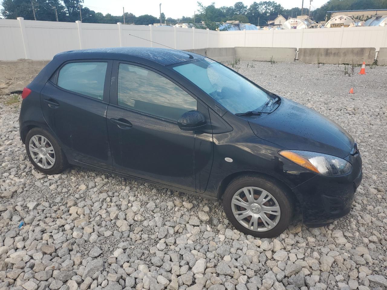 2012 Mazda Mazda2 - Image 4