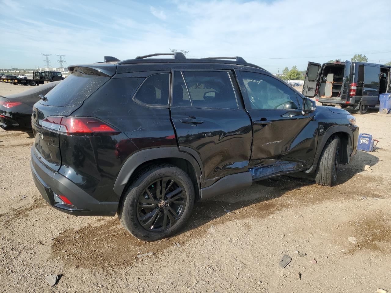 2025 Toyota Corolla Cross Se - Фото 3