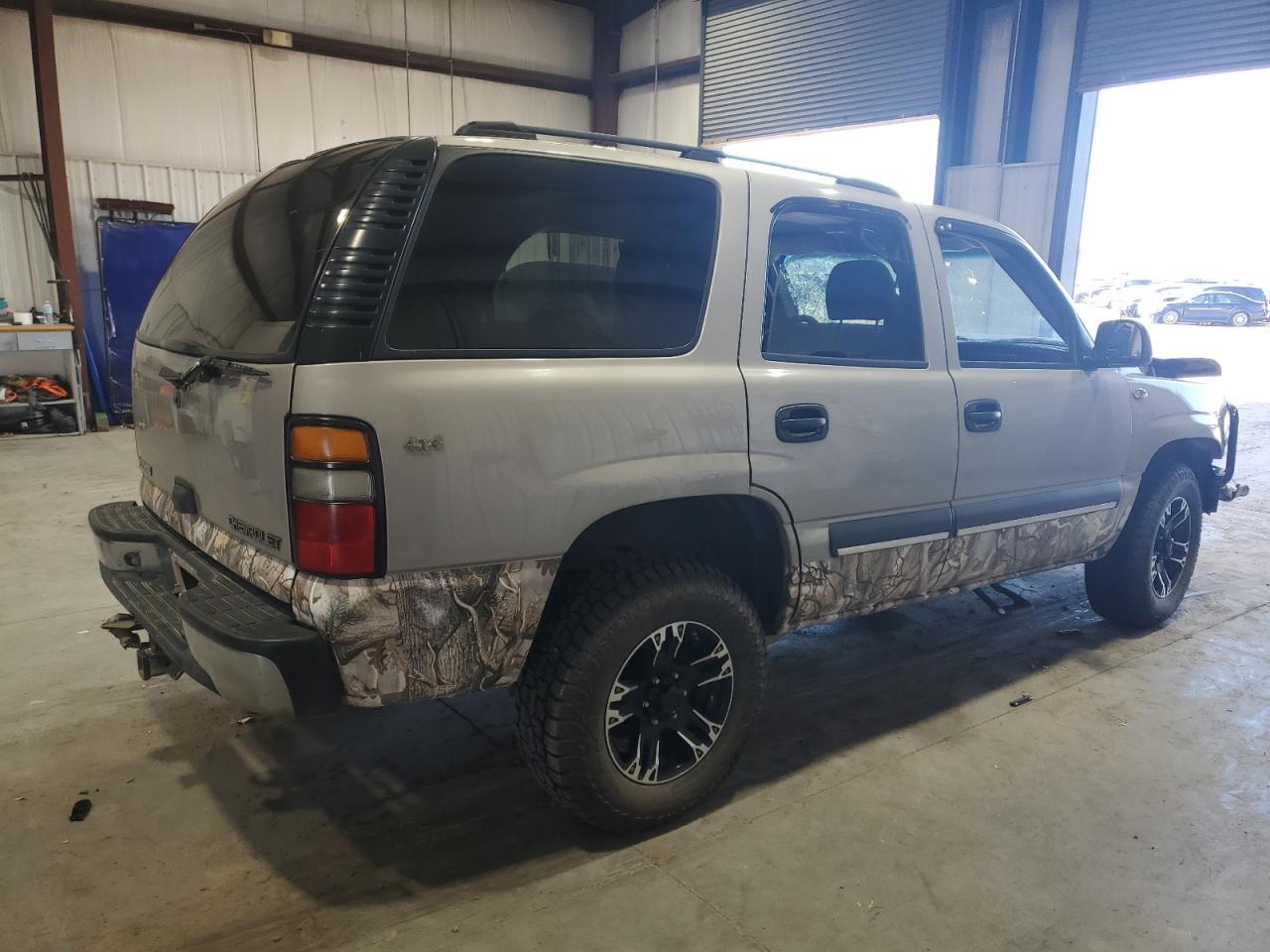 2004 Chevrolet Tahoe K1500 - Image 3