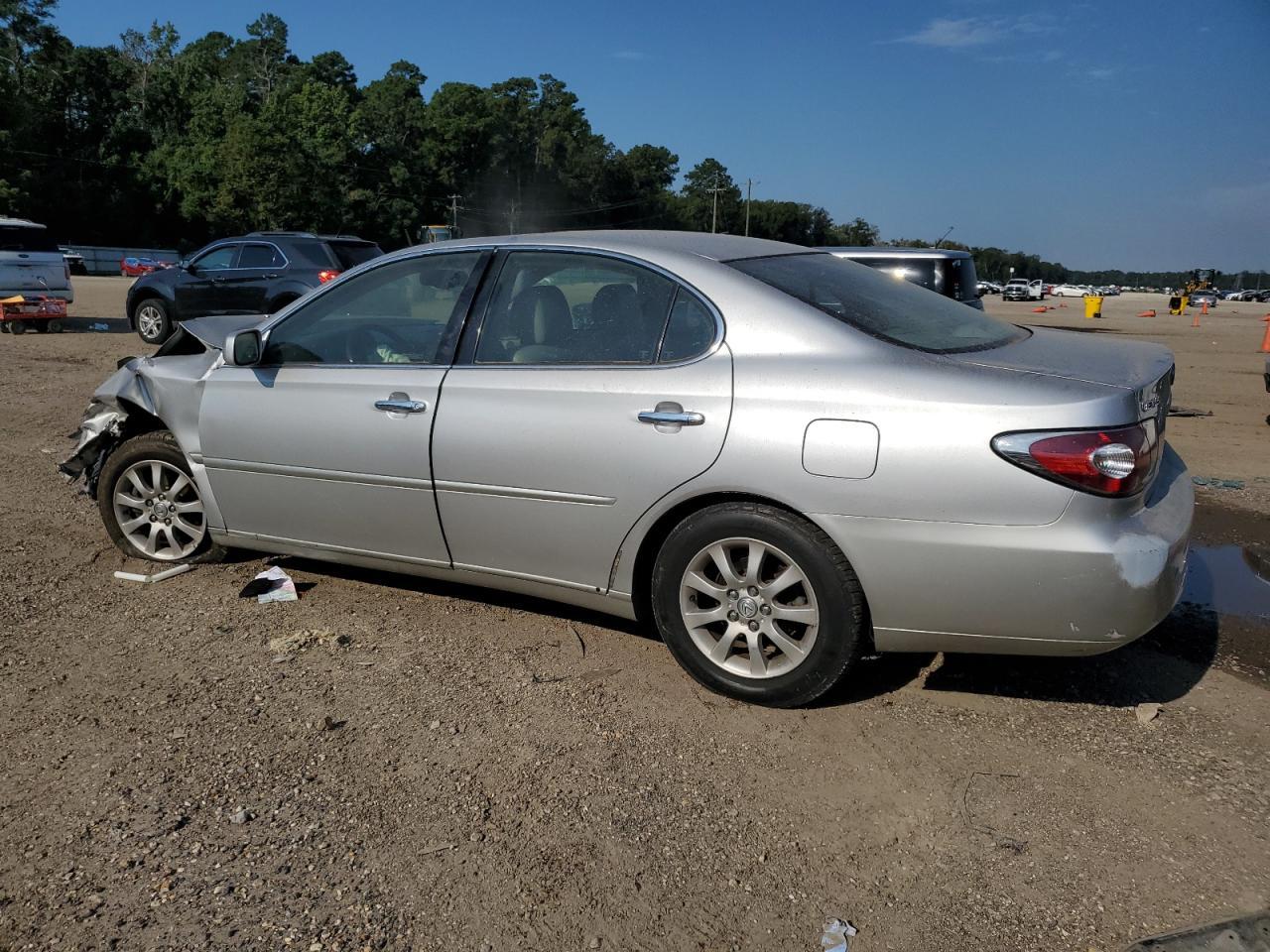 2004 Lexus Es 330 - Image 2
