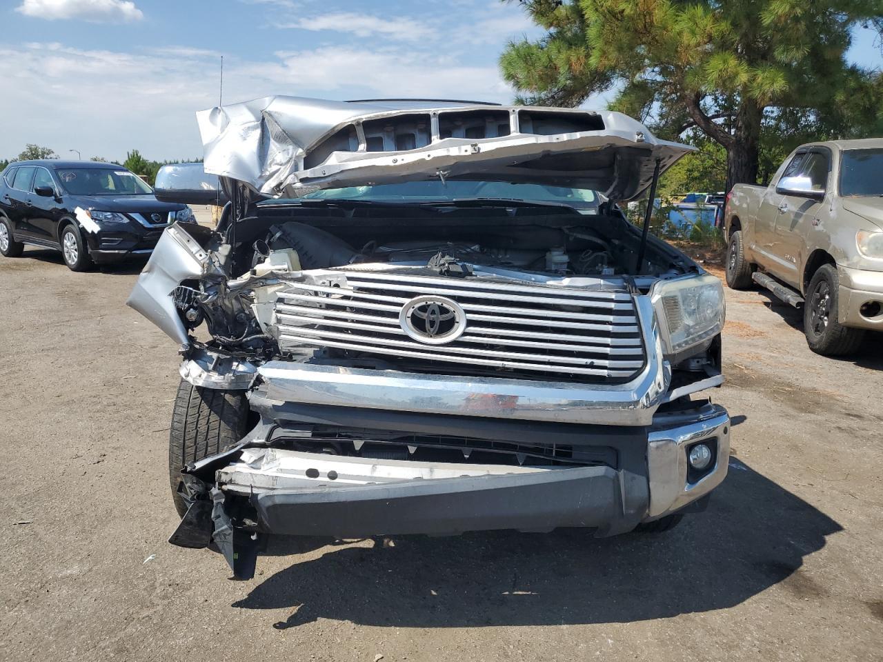2014 Toyota Tundra Crewmax Limited - Image 5