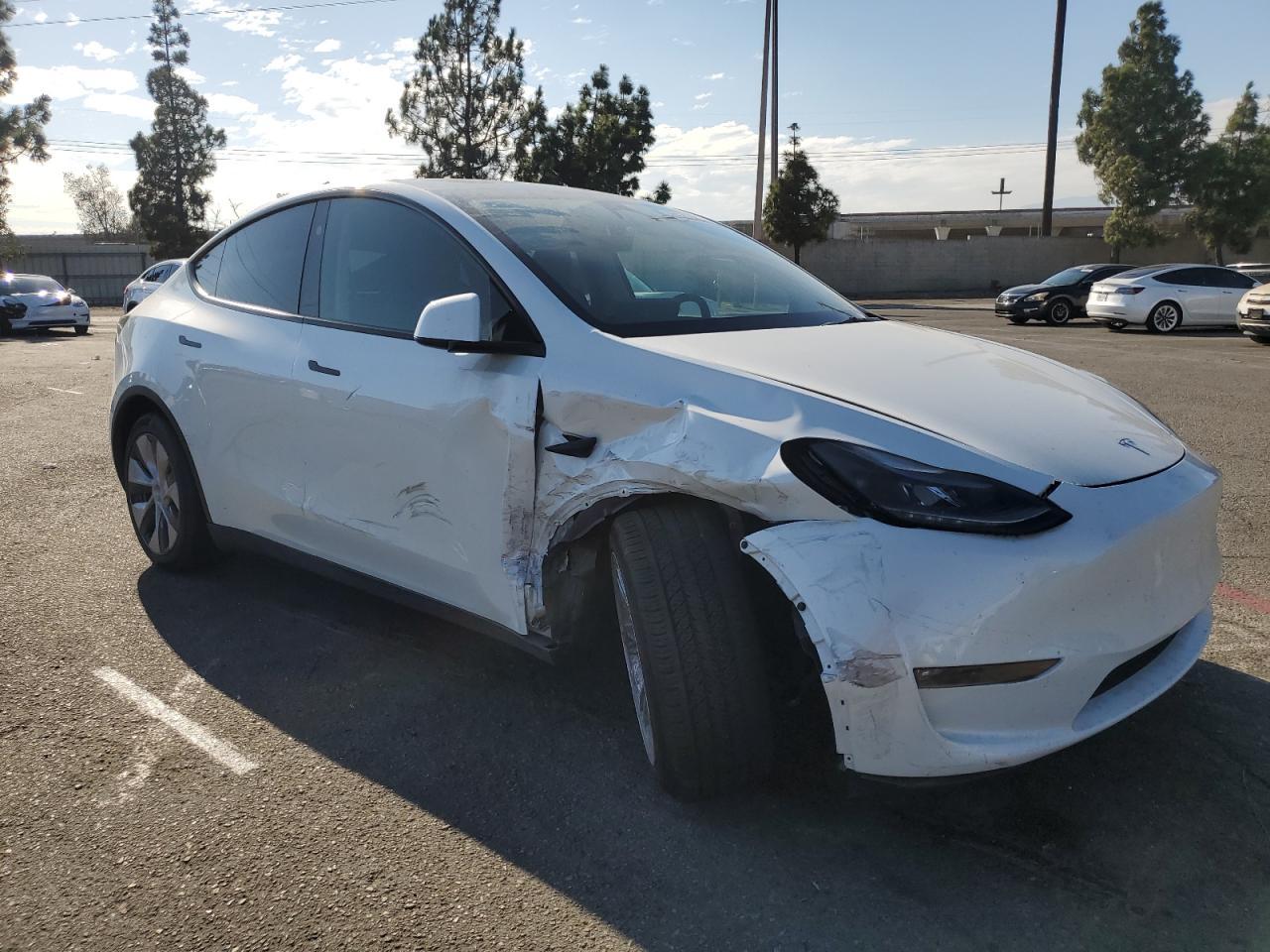 2023 Tesla Model Y - Image 4