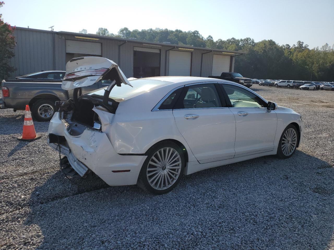 2017 Lincoln Mkz Hybrid Reserve - Image 3