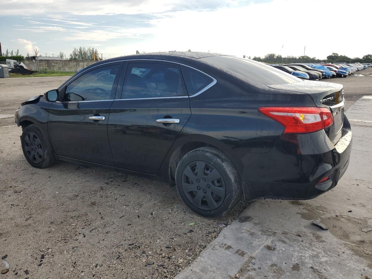 2017 Nissan Sentra S - Фото 2