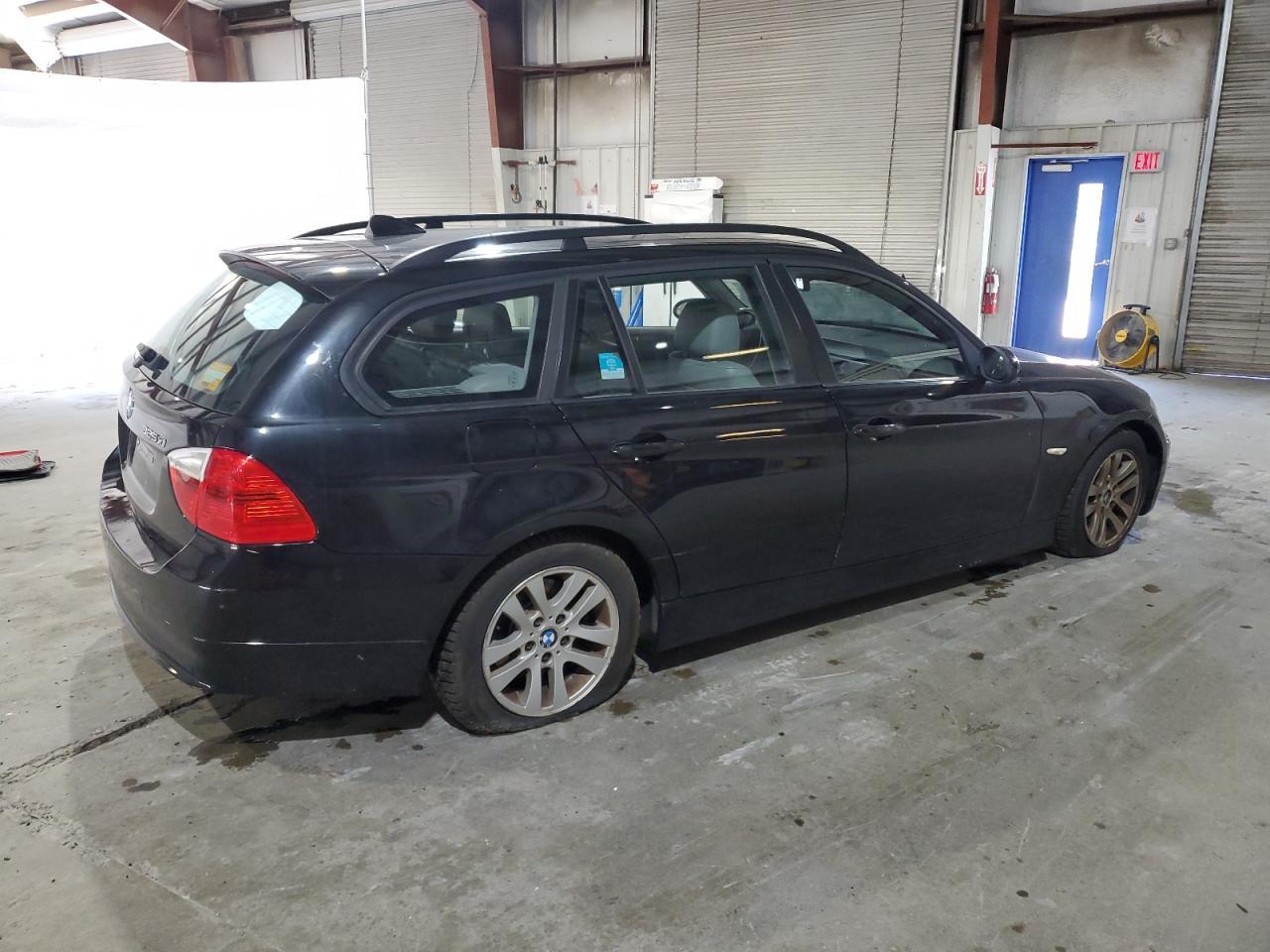 2006 BMW 325 Xit - Image 3