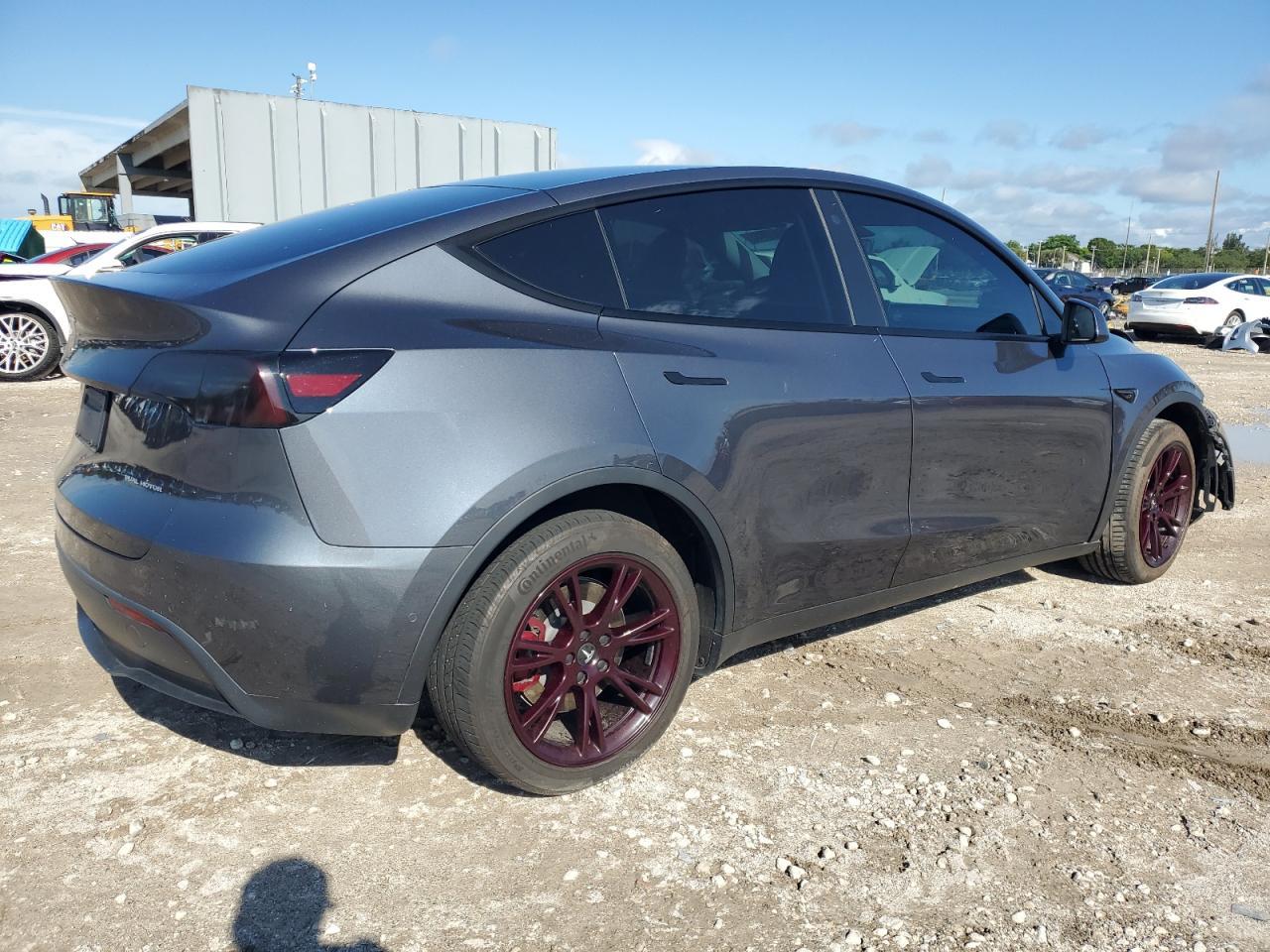 2022 Tesla Model Y - Фото 3