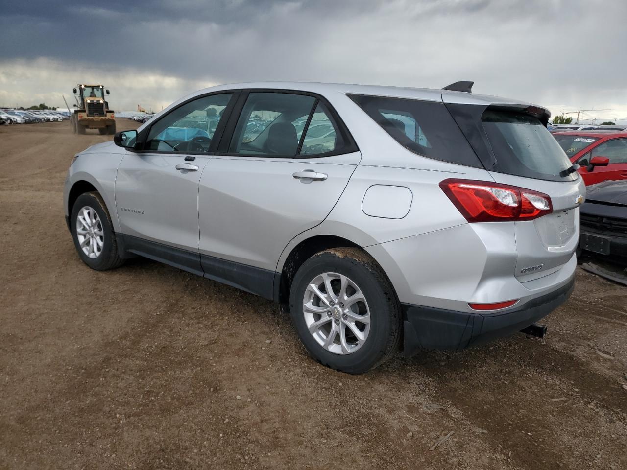 2021 Chevrolet Equinox Ls - Фото 2