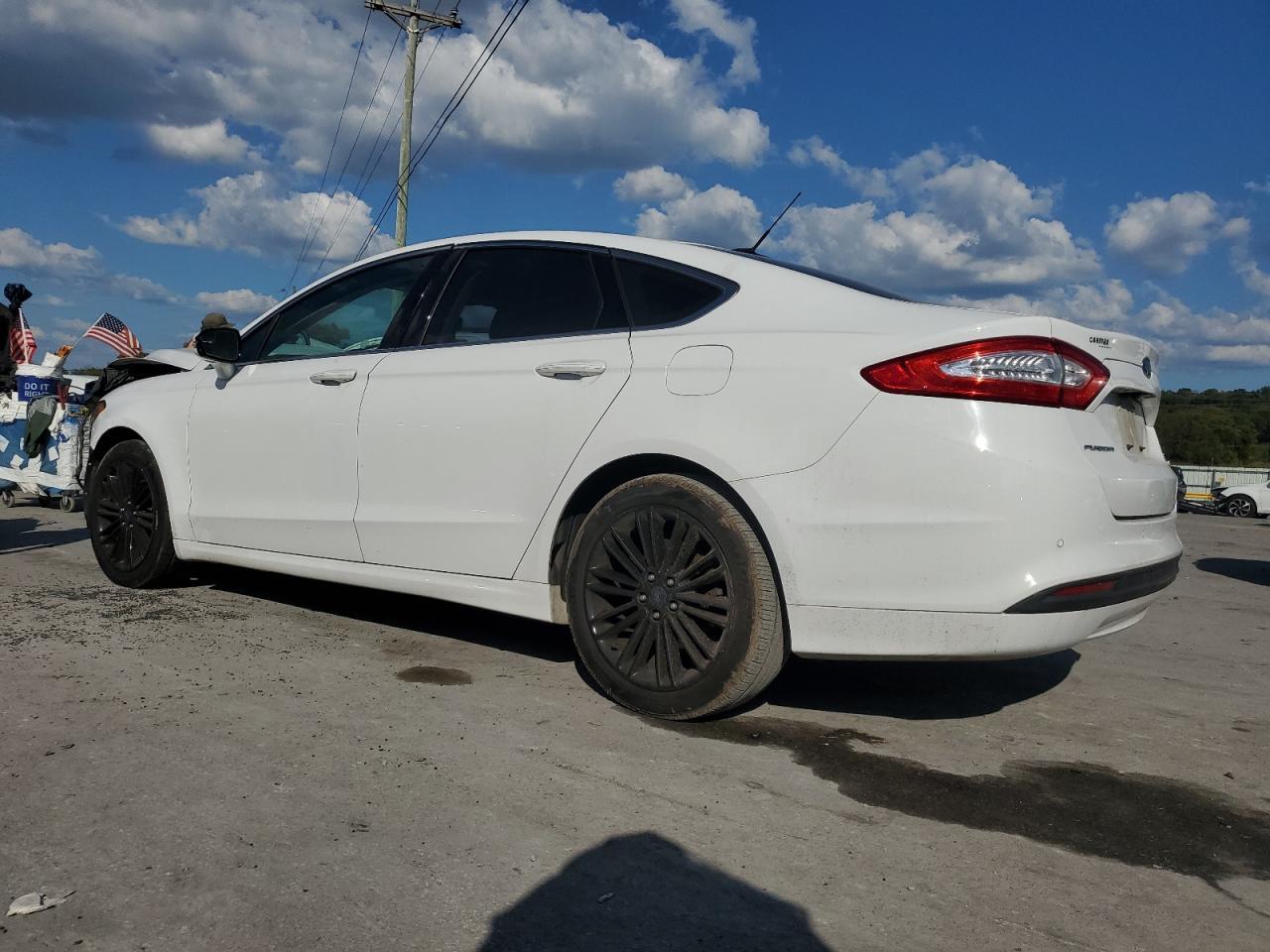 2014 Ford Fusion Se - Image 2
