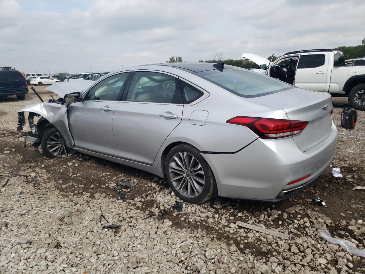 2015 Hyundai Genesis 3.8L - Фото 2