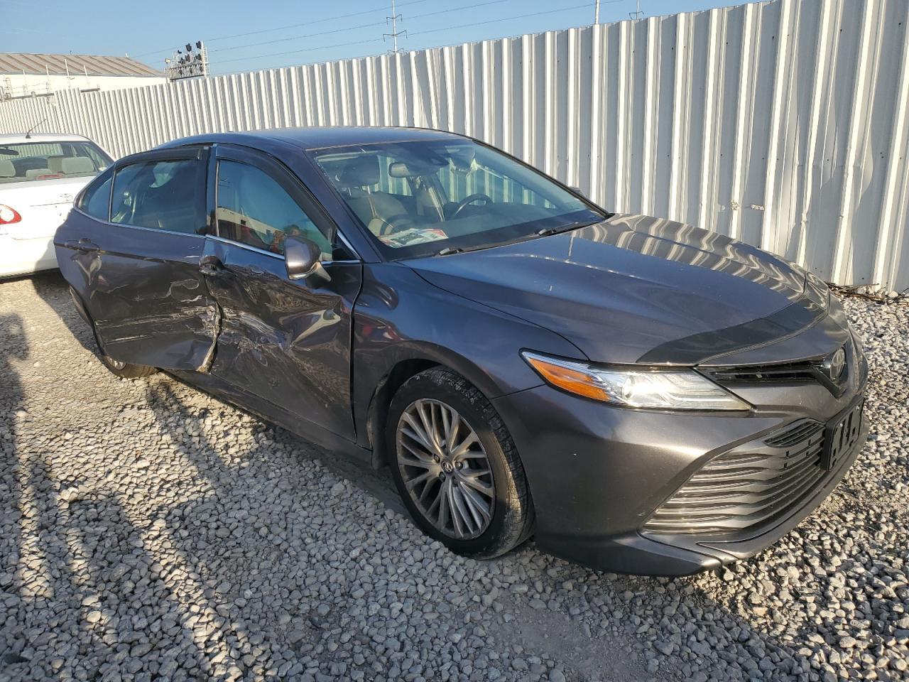 2019 Toyota Camry L - Image 4