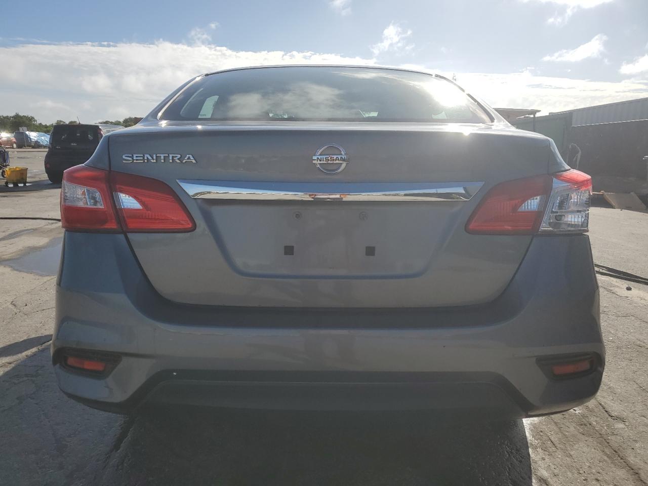 2016 Nissan Sentra S - Image 6