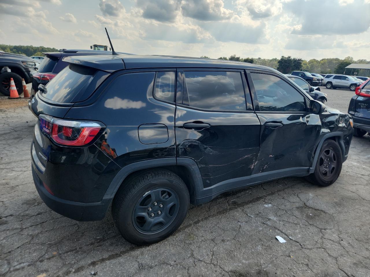 2017 Jeep Compass Sport - Фото 3