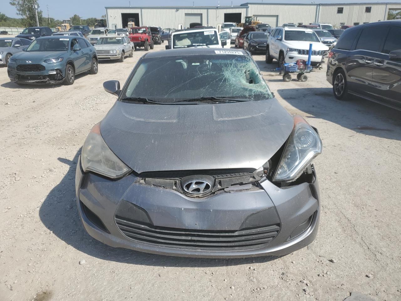 2014 Hyundai Veloster - Image 5