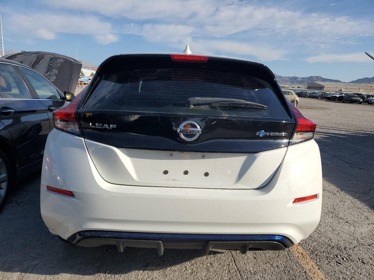 2018 Nissan Leaf S - Фото 6