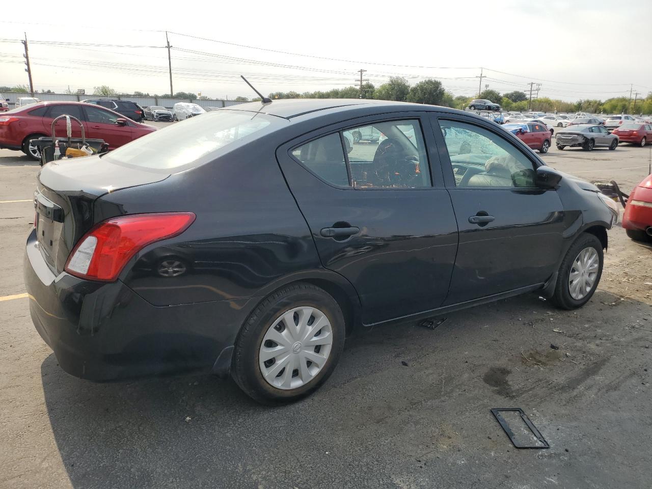 2017 Niss Versa S - Image 3