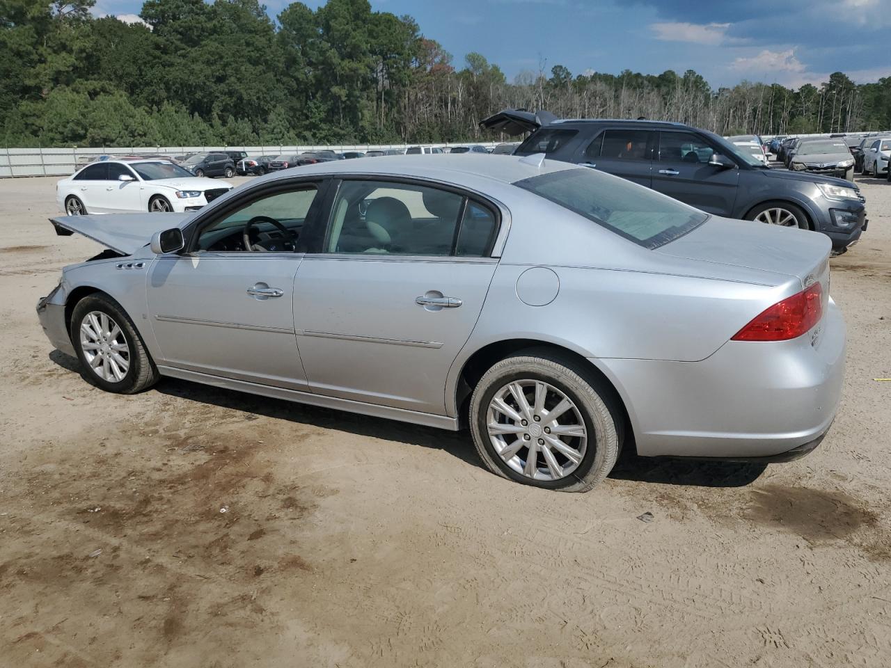 2010 Buick Lucerne Cxl - Фото 2