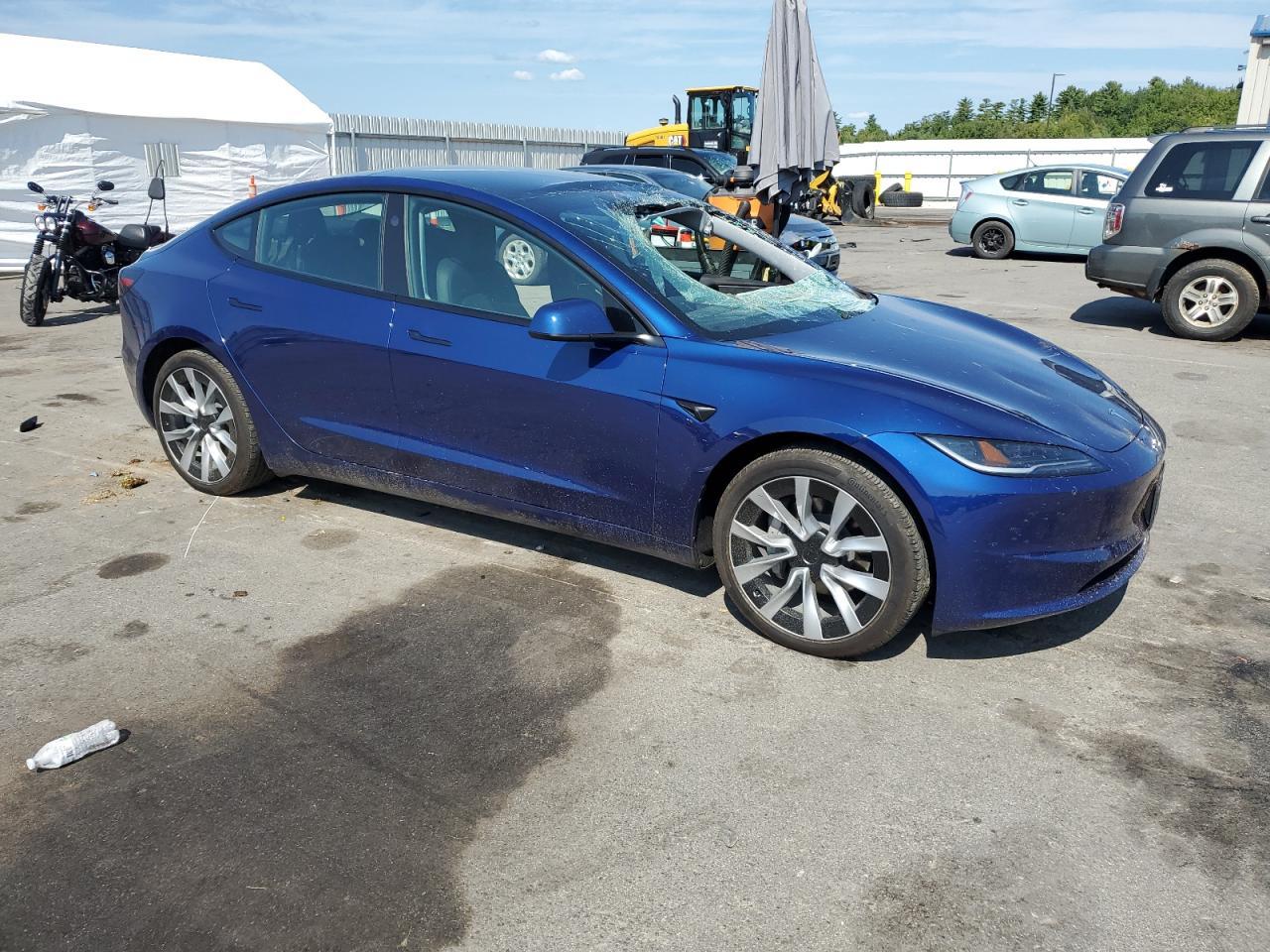 2024 Tesla Model 3 - Image 4