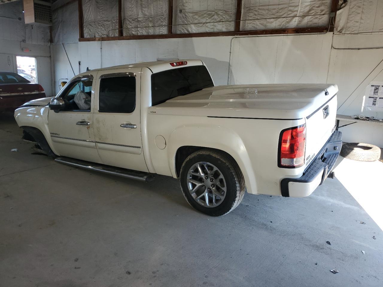 2012 GMC Sierra K1500 Denali - Image 2