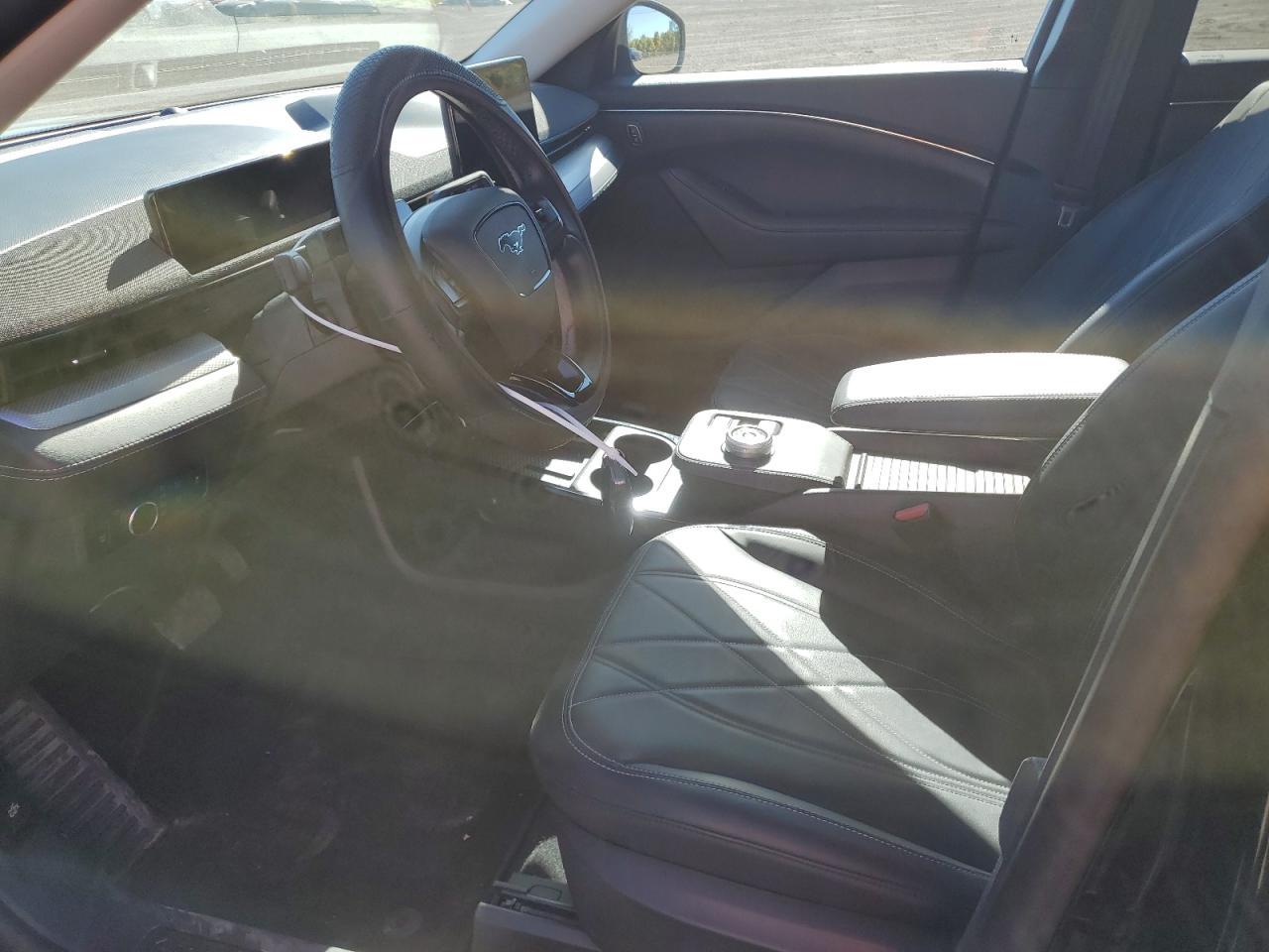 2023 Ford Mustang Mach-E Select - Image 7
