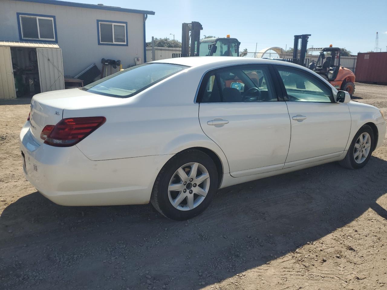 2008 Toyota Avalon Xl - Image 3