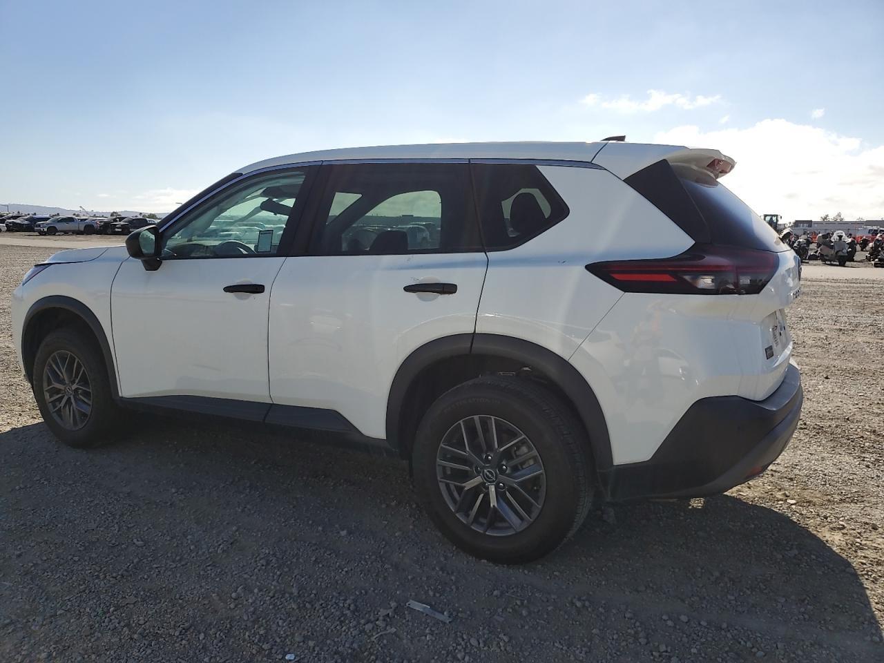 2023 Nissan Rogue S - Фото 2