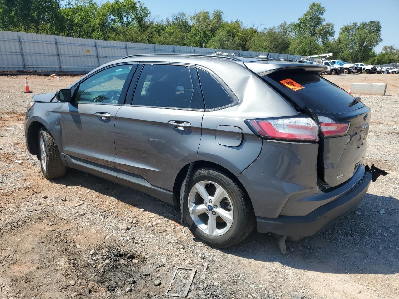 2021 Ford Edge Se - Image 2