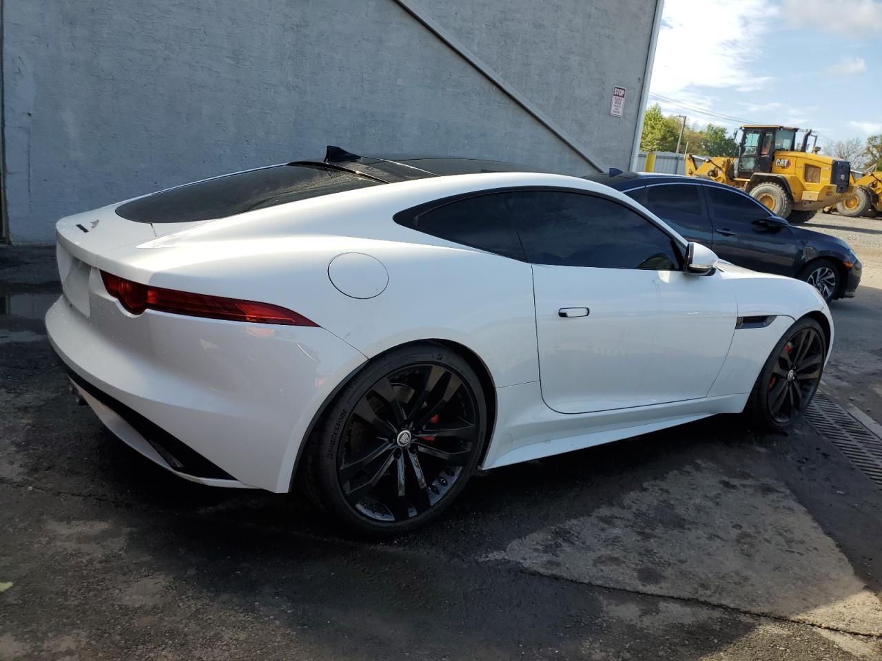 2017 Jaguar F-Type - Фото 3