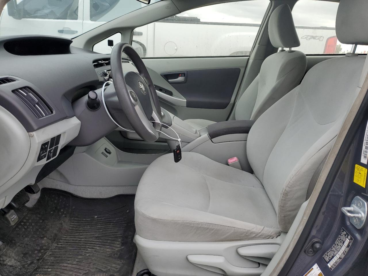 2011 Toyota Prius - Фото 7
